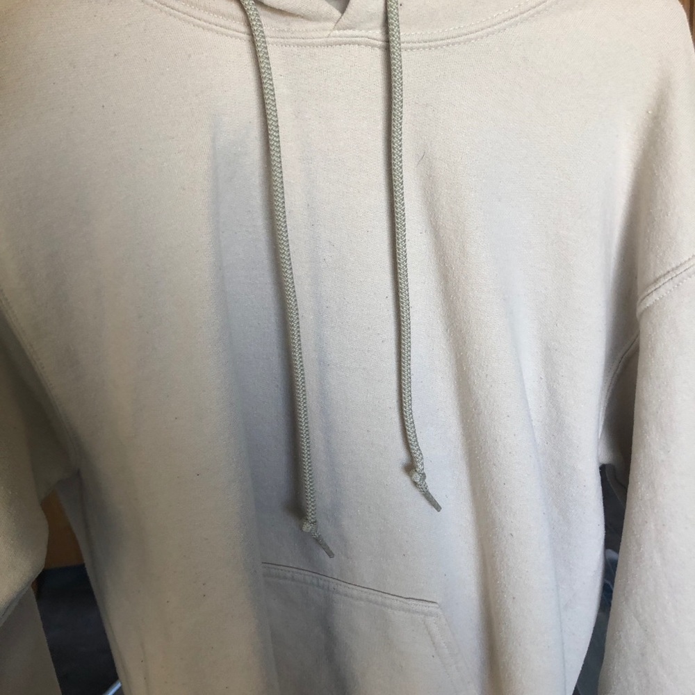 SAVAGE creme sweatshirt - Picture 2 of 3